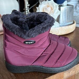 Sporto Women's Maroon Quilted Winter Boots